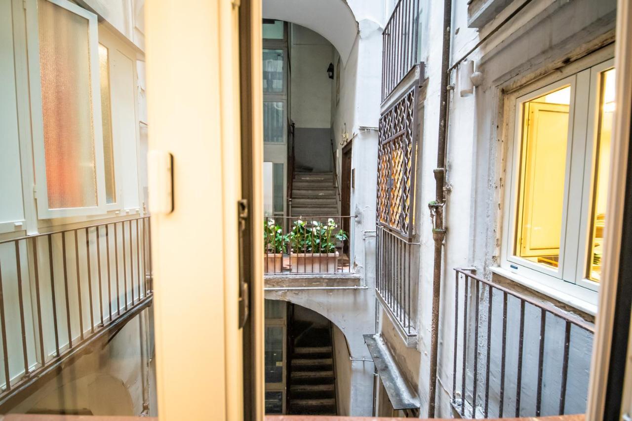 B&B Napoli Time Екстериор снимка